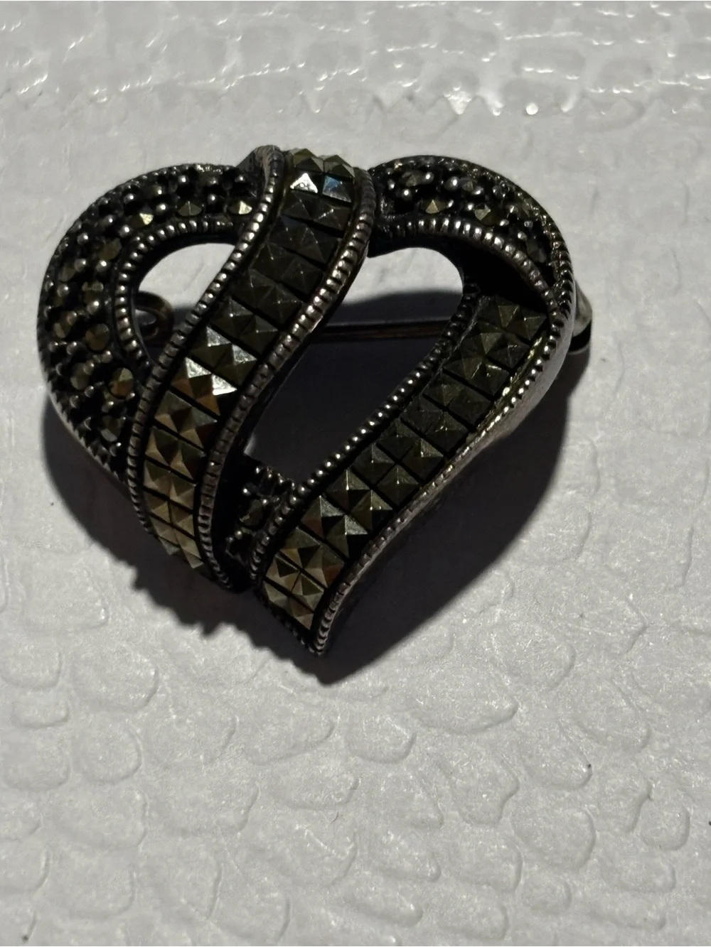 Vintage Sterling Silver Marcasite Open Heart Brooch Pin Interlocking Ribbon
